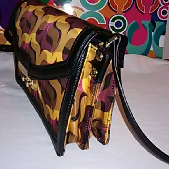 New Vera Bradley Retro print small purse - Picture 4 of 8